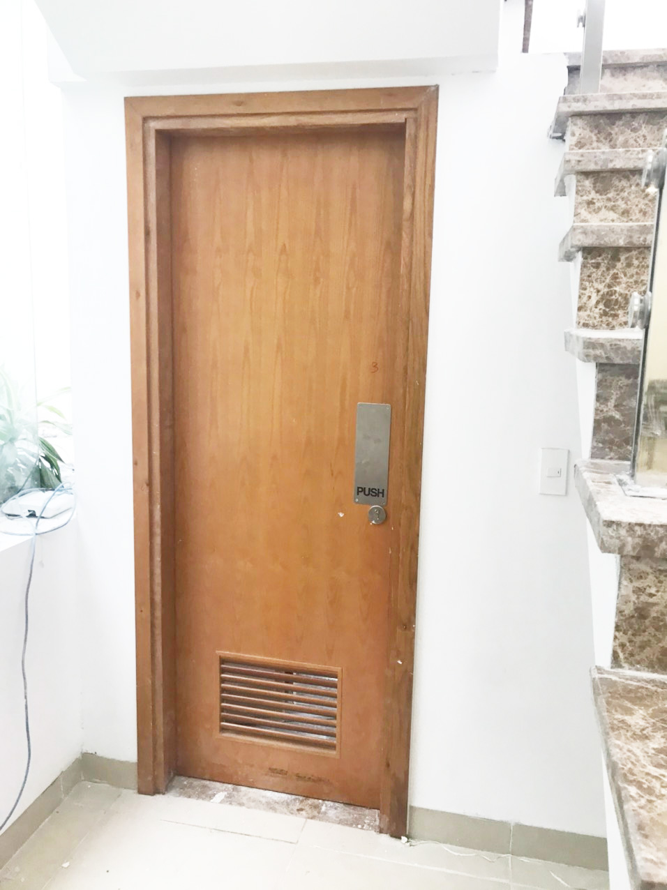 Cửa gỗ công nghiệp - Mẫu 01