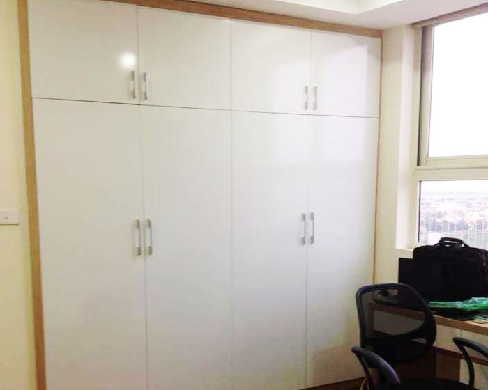 Tủ quần áo âm tường gỗ MDF phun sơn