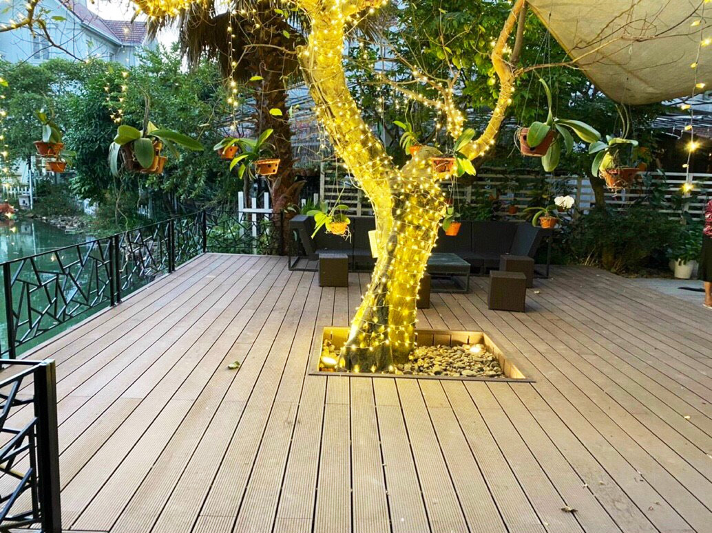 Thi công sàn nhựa gỗ ngoài trời - Mẫu 3