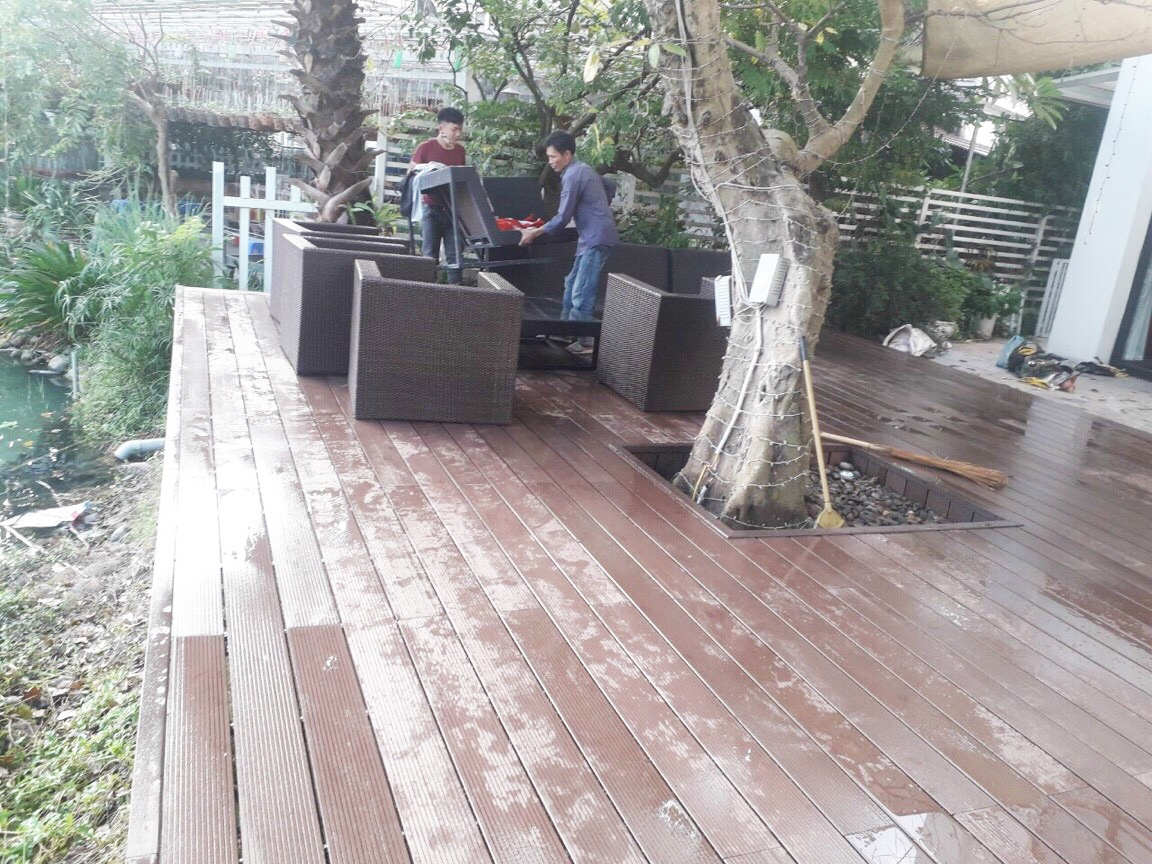 Thi công sàn nhựa gỗ ngoài trời - Mẫu 6