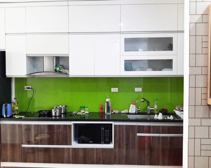 Tủ bếp gỗ Acrylic nhà anh Hoàng - Trung Văn
