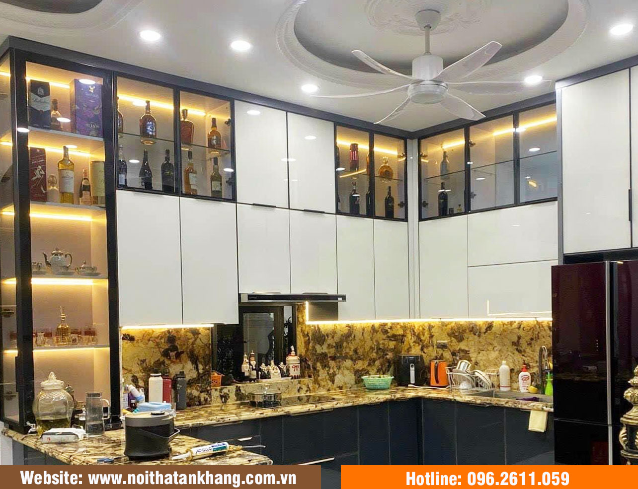 Tủ bếp cánh kính hiện đại - Mẫu 12