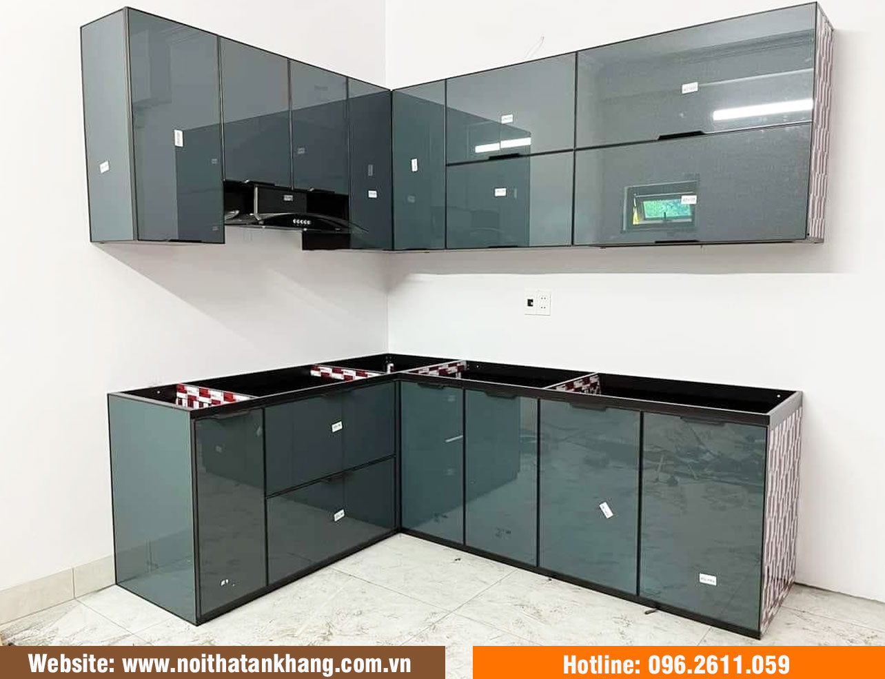 Tủ bếp cánh kính hiện đại - Mẫu 16